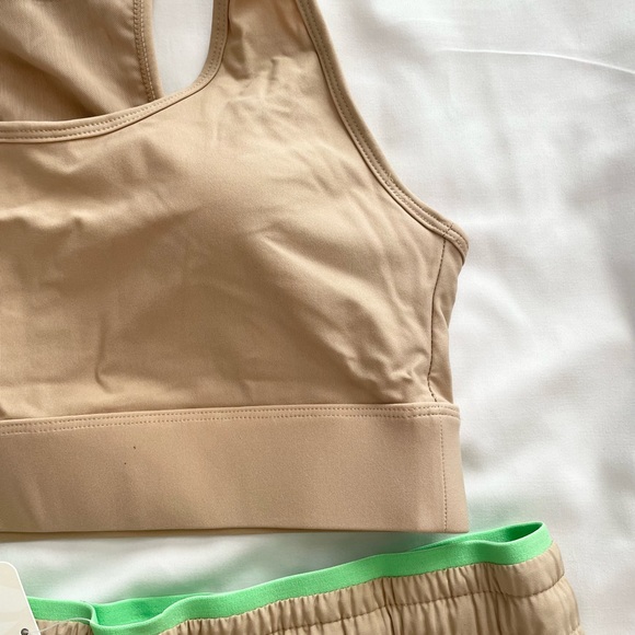 Fabletics Two Piece Set - Picture 2 of 2